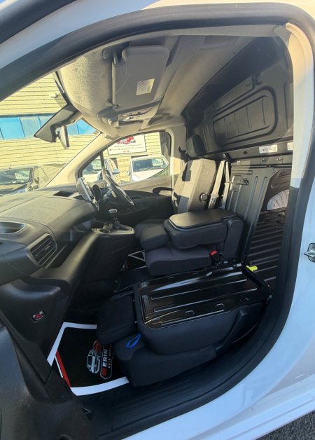 2023 Citroen Berlingo - photo 16