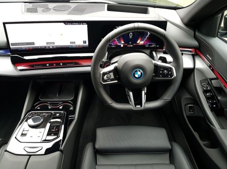 2026 BMW 5-Series - photo 5