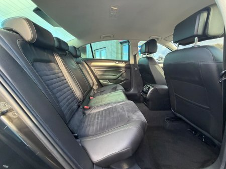 2020 Volkswagen Passat - photo 24