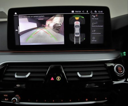 2022 BMW 5-Series - photo 22