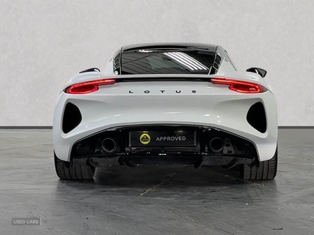 2025 Lotus Emira - photo 7