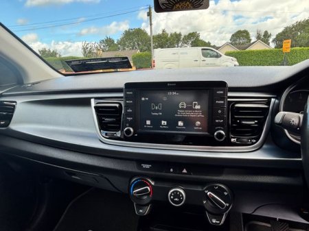2020 Kia Rio - photo 27