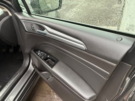 2017 Ford Mondeo - photo 14