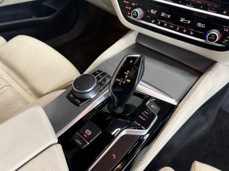 2017 BMW 5-Series - photo 28