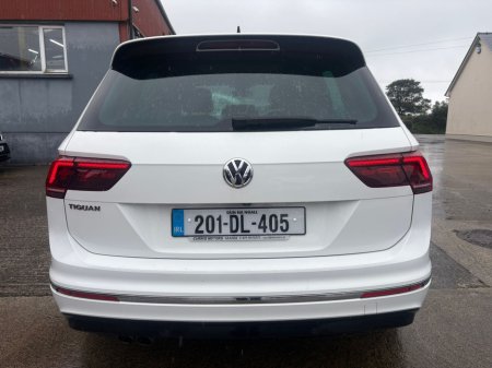 2020 Volkswagen Tiguan - photo 2