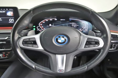 2023 BMW 5-Series - photo 30