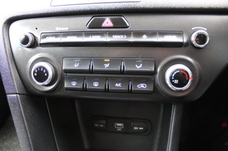 2021 Kia Sportage - photo 11