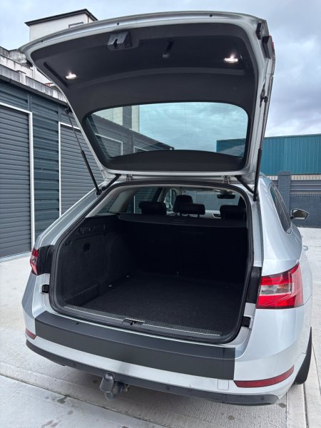 2021 Skoda Superb - photo 10