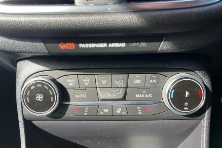 2022 Ford Fiesta - photo 32