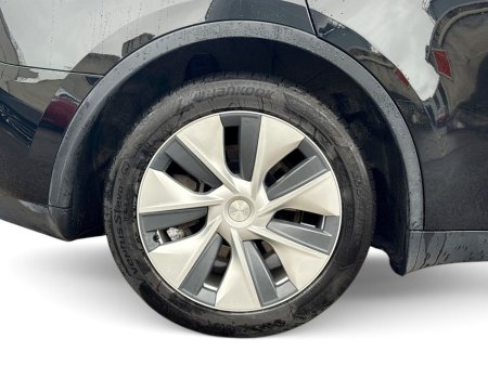 2023 Tesla Model Y - photo 12