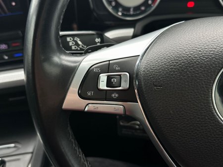 2019 Volkswagen Touareg - photo 24