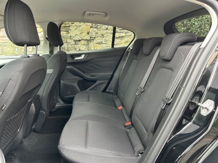 2019 Ford Focus - photo 18