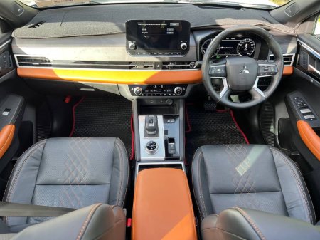 2023 Mitsubishi Outlander - photo 11