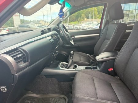 2025 Toyota Hilux - photo 6