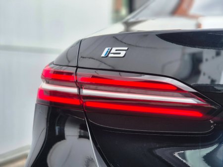 2025 BMW i5 - photo 12