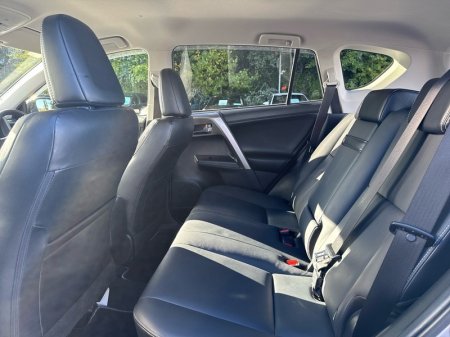 2018 Toyota RAV4 - photo 7