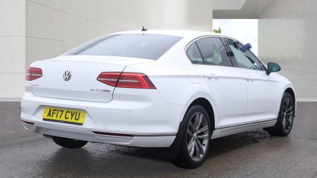 2017 Volkswagen Passat - photo 4