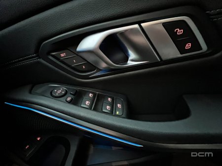 2022 BMW 3-Series - photo 12