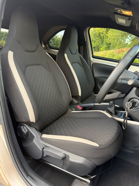 2022 Toyota Aygo - photo 13