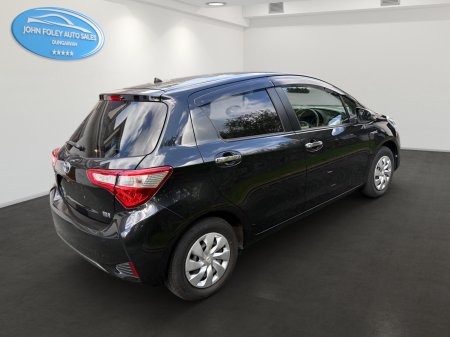 2018 Toyota Vitz - photo 13