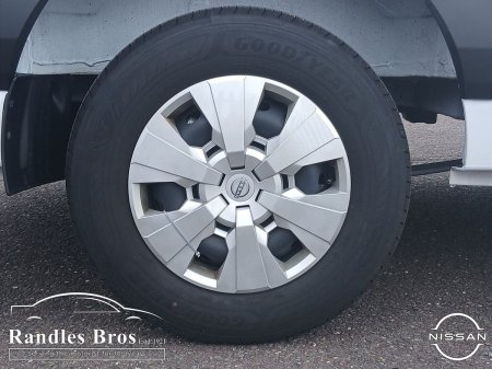 2026 Nissan Interstar - photo 8