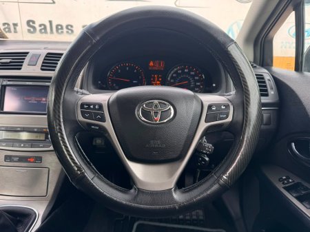 2011 Toyota Avensis - photo 19