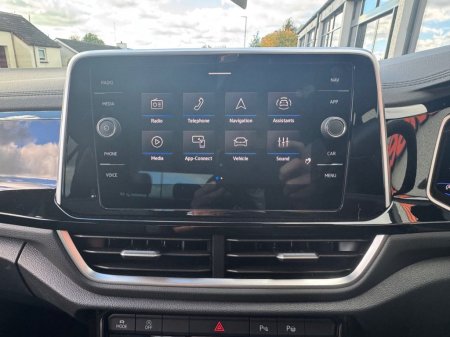 2025 Volkswagen T-Roc - photo 18