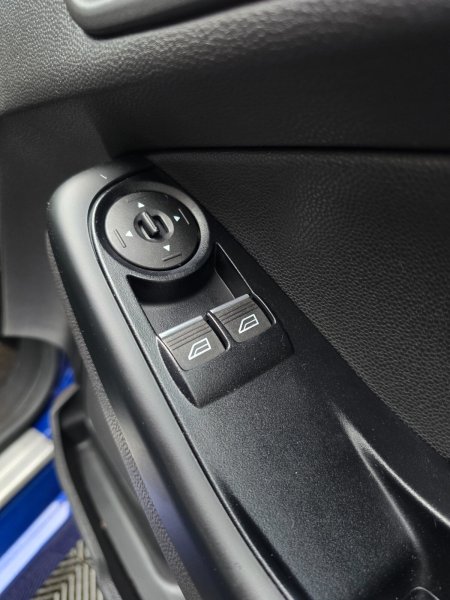 2017 Ford Fiesta - photo 21