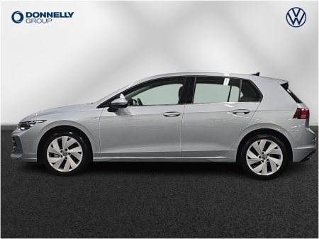 2025 Volkswagen Golf - photo 15