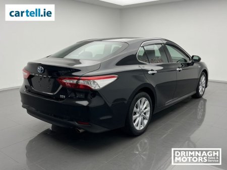 2019 Toyota Camry - photo 2
