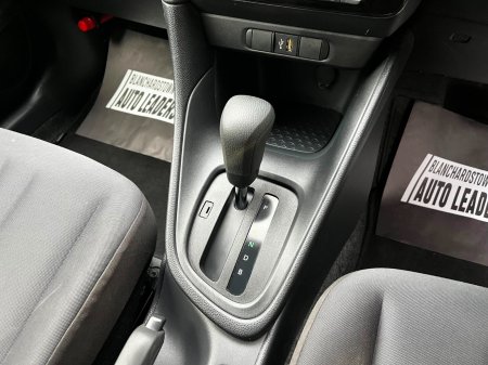 2022 Toyota Yaris - photo 25