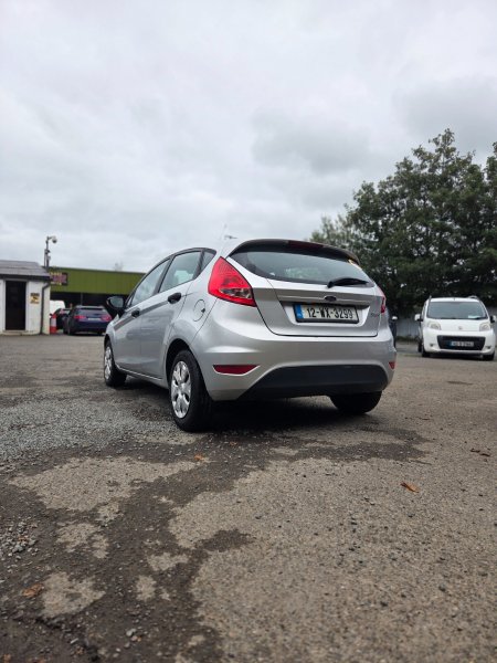 2012 Ford Fiesta - photo 6
