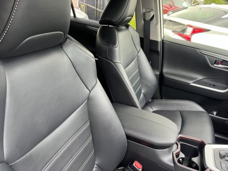 2020 Toyota RAV4 - photo 10