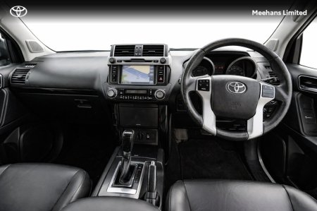2017 Toyota Land Cruiser - photo 9