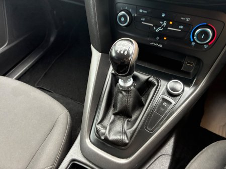 2015 Ford Focus - photo 12