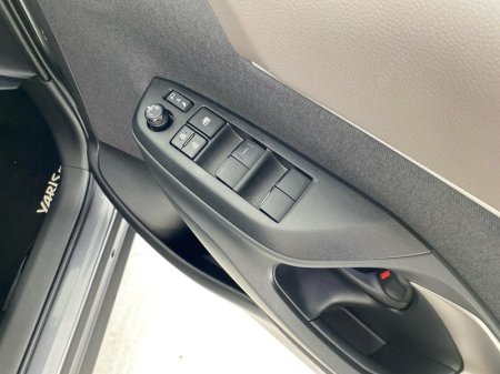 2025 Toyota Yaris Cross - photo 12