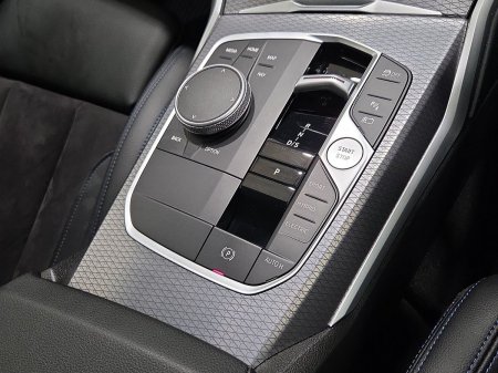 2024 BMW 3-Series - photo 10