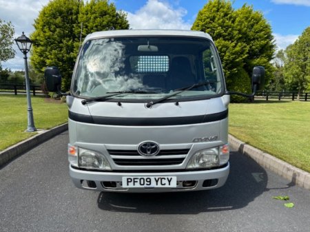 2009 Toyota Dyna - photo 2