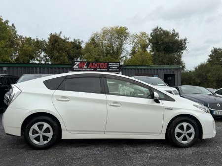 2014 Toyota Prius - photo 4