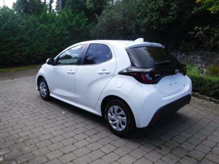 2021 Toyota Yaris - photo 4