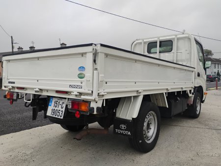 2015 Toyota Dyna - photo 2