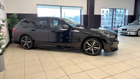 2026 BMW 5-Series - photo 23