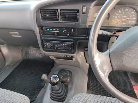1996 Toyota Hilux - photo 11