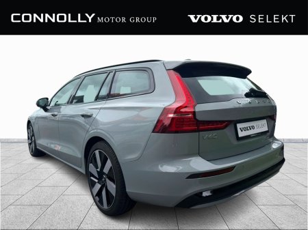 2025 Volvo V60 - photo 2