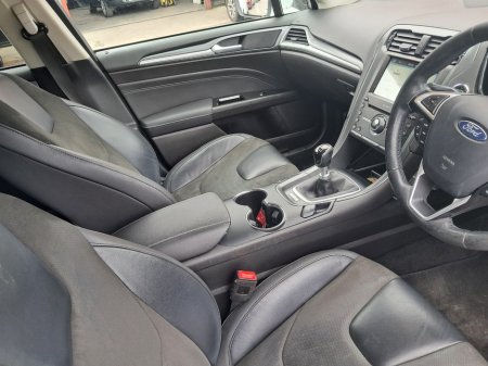 2019 Ford Mondeo - photo 9