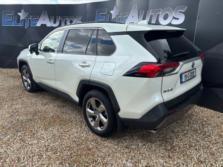 2019 Toyota RAV4 - photo 4