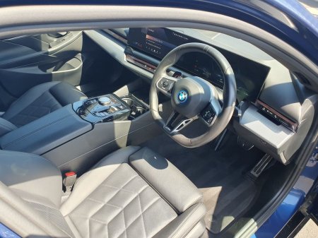 2024 BMW i5 - photo 6