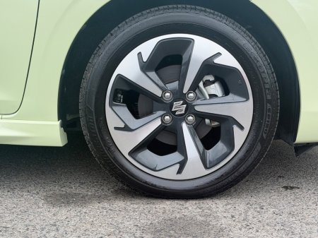 2024 Suzuki Swift - photo 30