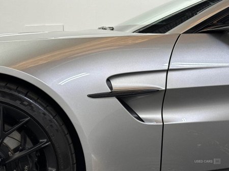 2025 Aston Martin Vantage - photo 33