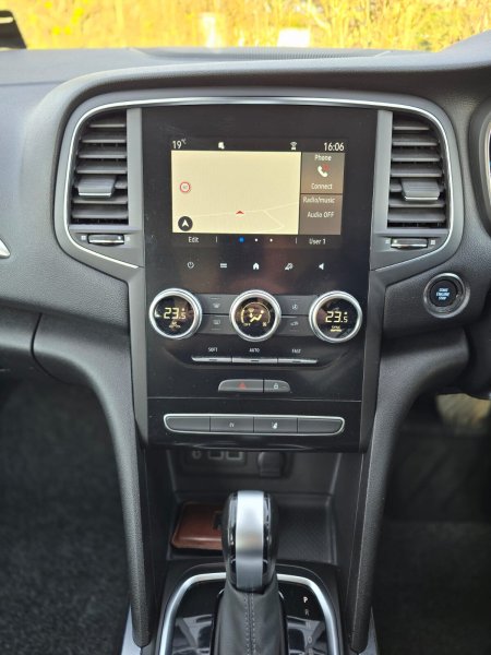 2021 Renault Megane - photo 22